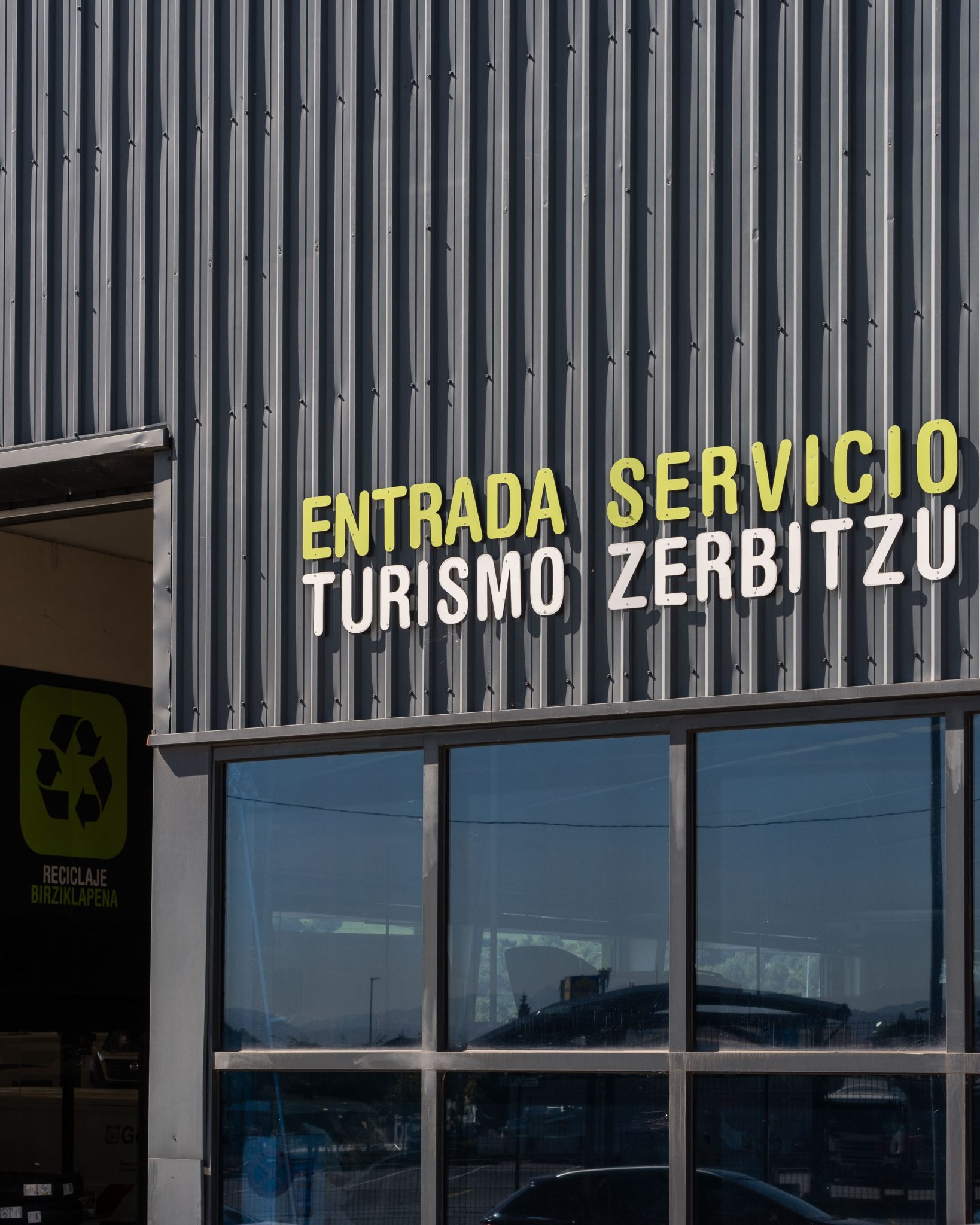 GNG Santurtzi: transformación de una nave industrial en Santurtzi