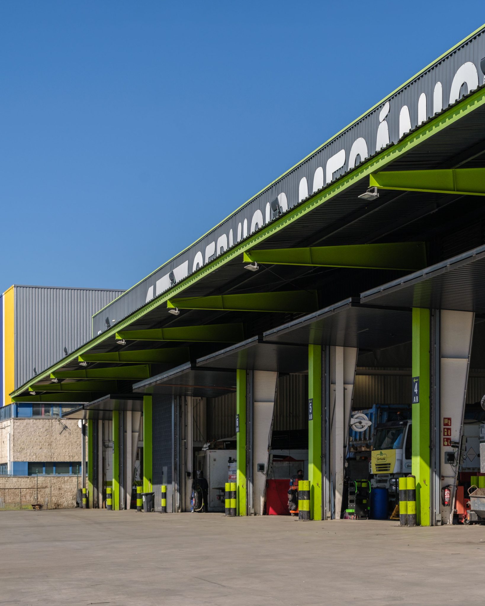 GNG Santurtzi: transformación de una nave industrial en Santurtzi
