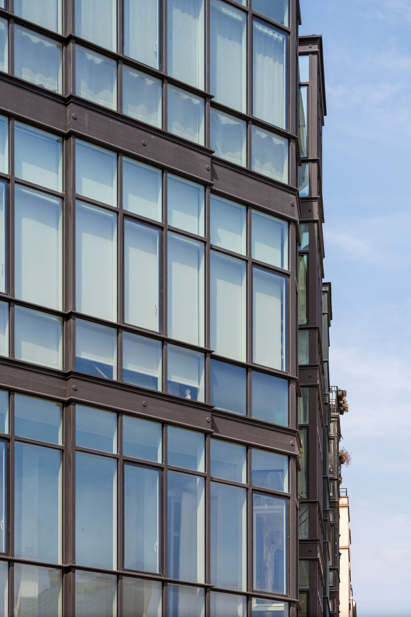 Miradores Astarloa: sustitución de los miradores de un edificio histórico en Bilbao