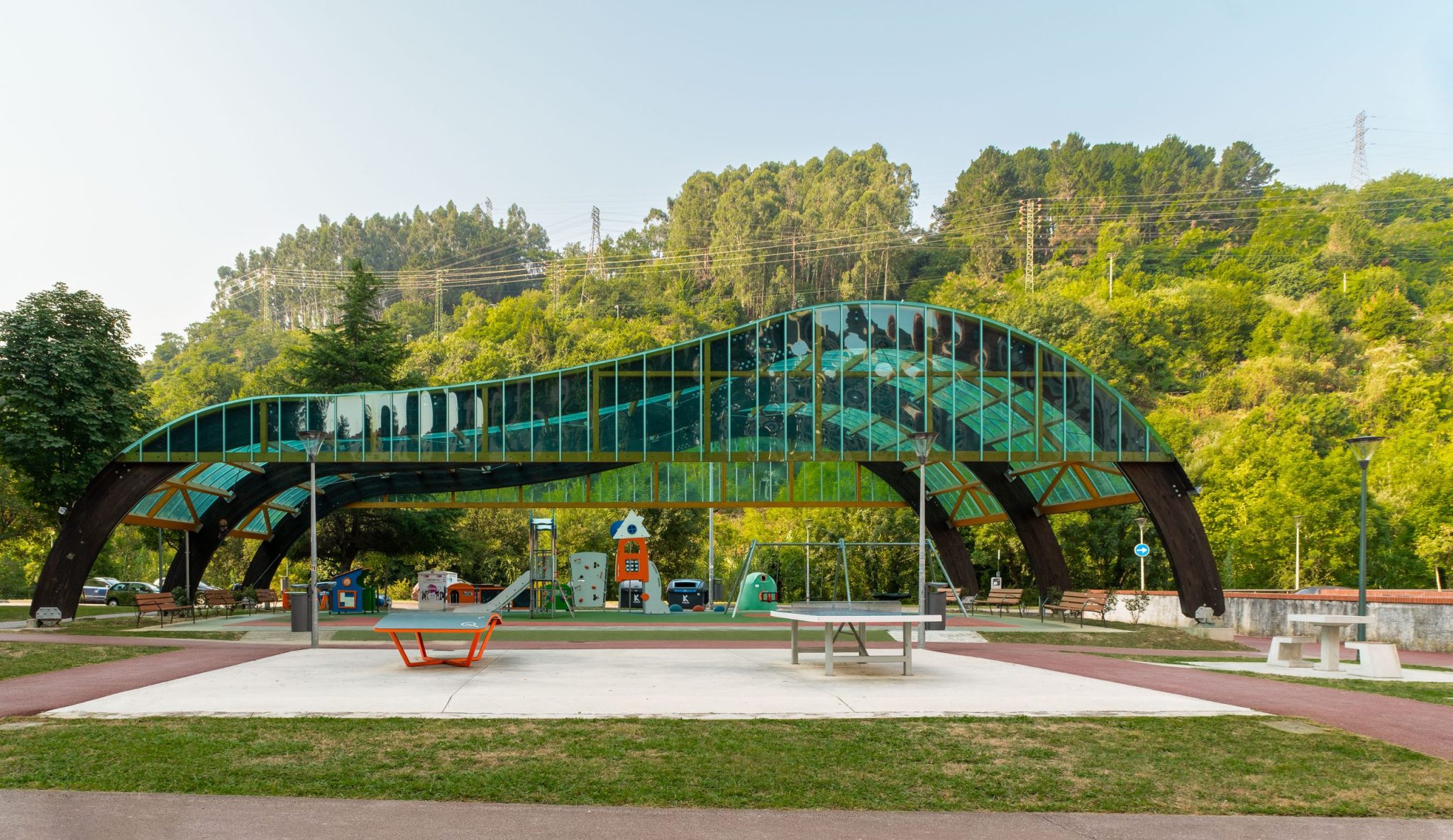 Parque Loizaga: cubierta, zona de juegos y parque Loizaga en Barakaldo