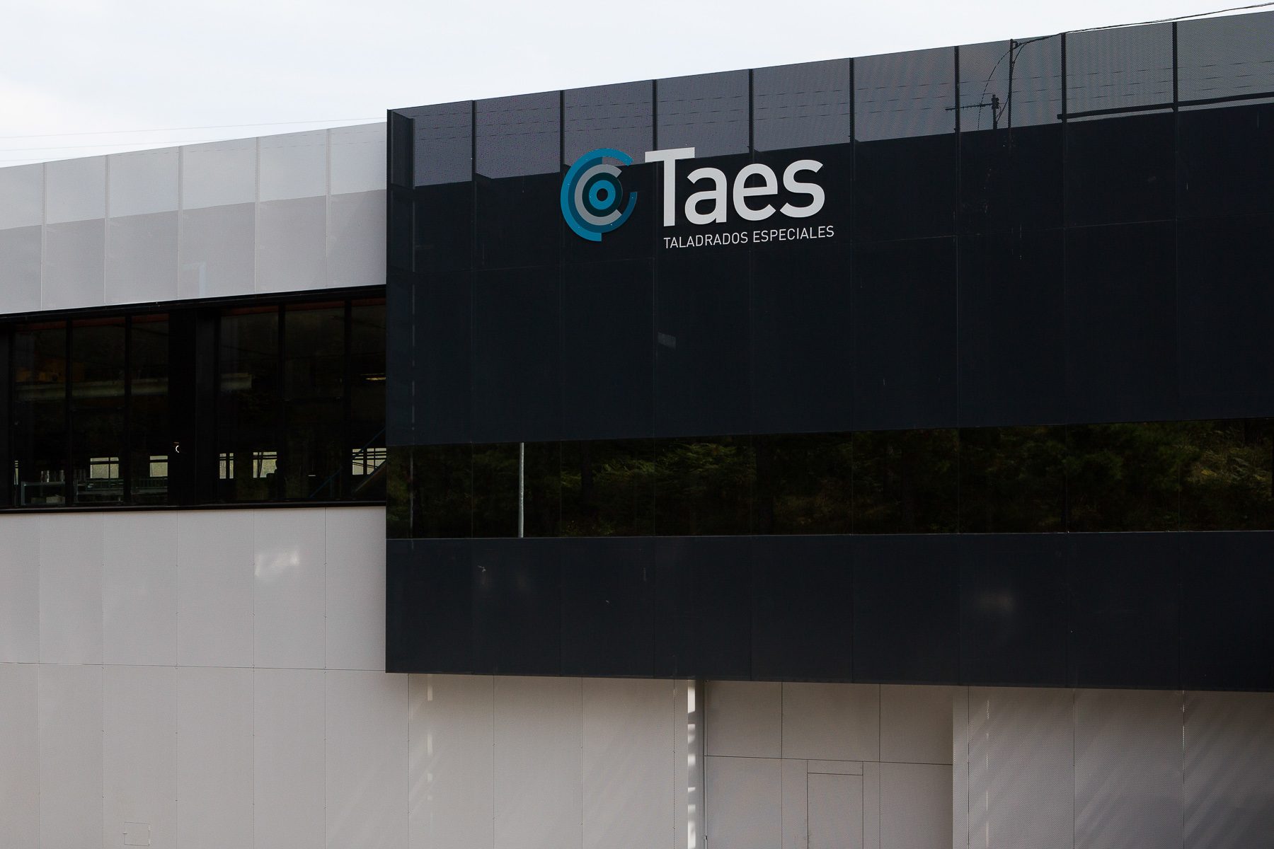 TAES: ampliación y renovación de un conjunto industrial en Berriz