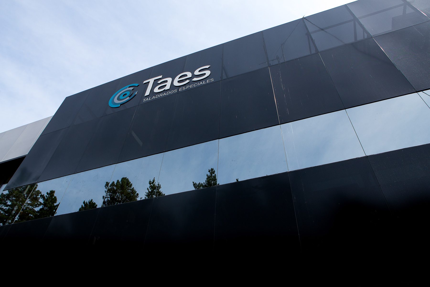 TAES: ampliación y renovación de un conjunto industrial en Berriz