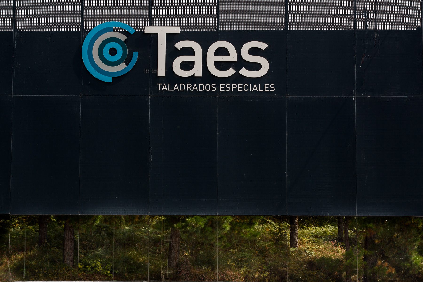 TAES: ampliación y renovación de un conjunto industrial en Berriz